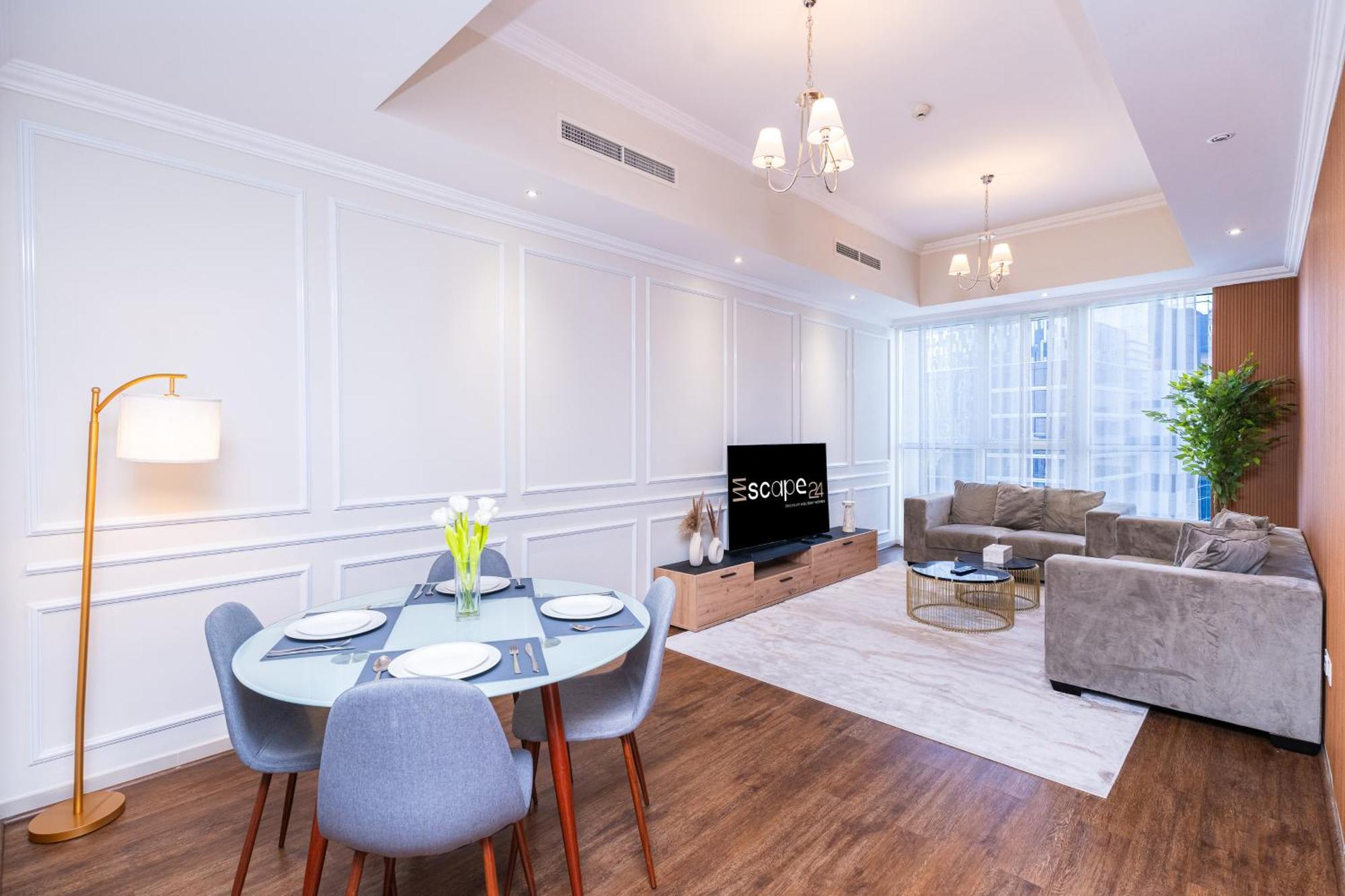 Escape 24 - Luxury Dunya Tower Downtown Near Mall * Dubai