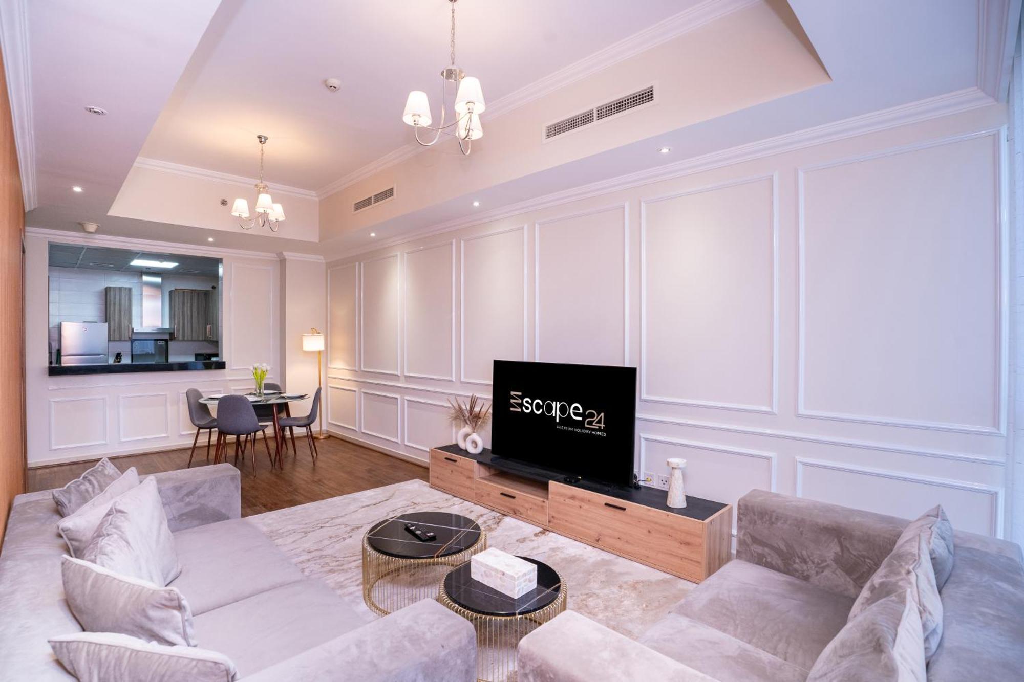 Escape 24 - Luxury Dunya Tower Downtown Near Mall * Dubai