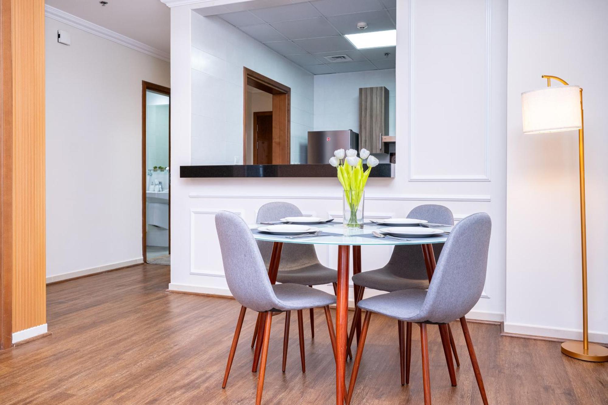 Escape 24 - Luxury Dunya Tower Downtown Near Mall Apartment